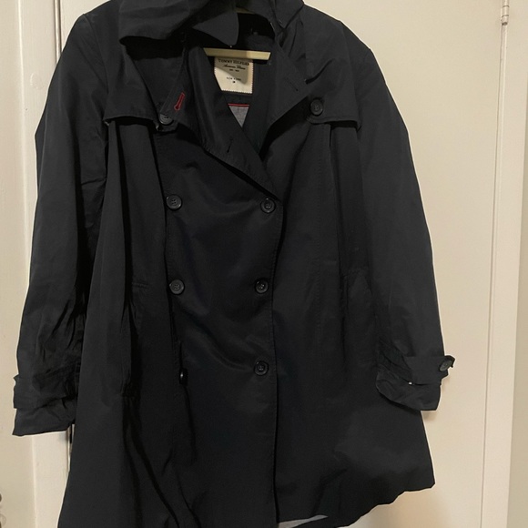 Vintage Tommy Hilfiger navy trench coat in XL - Picture 5 of 8